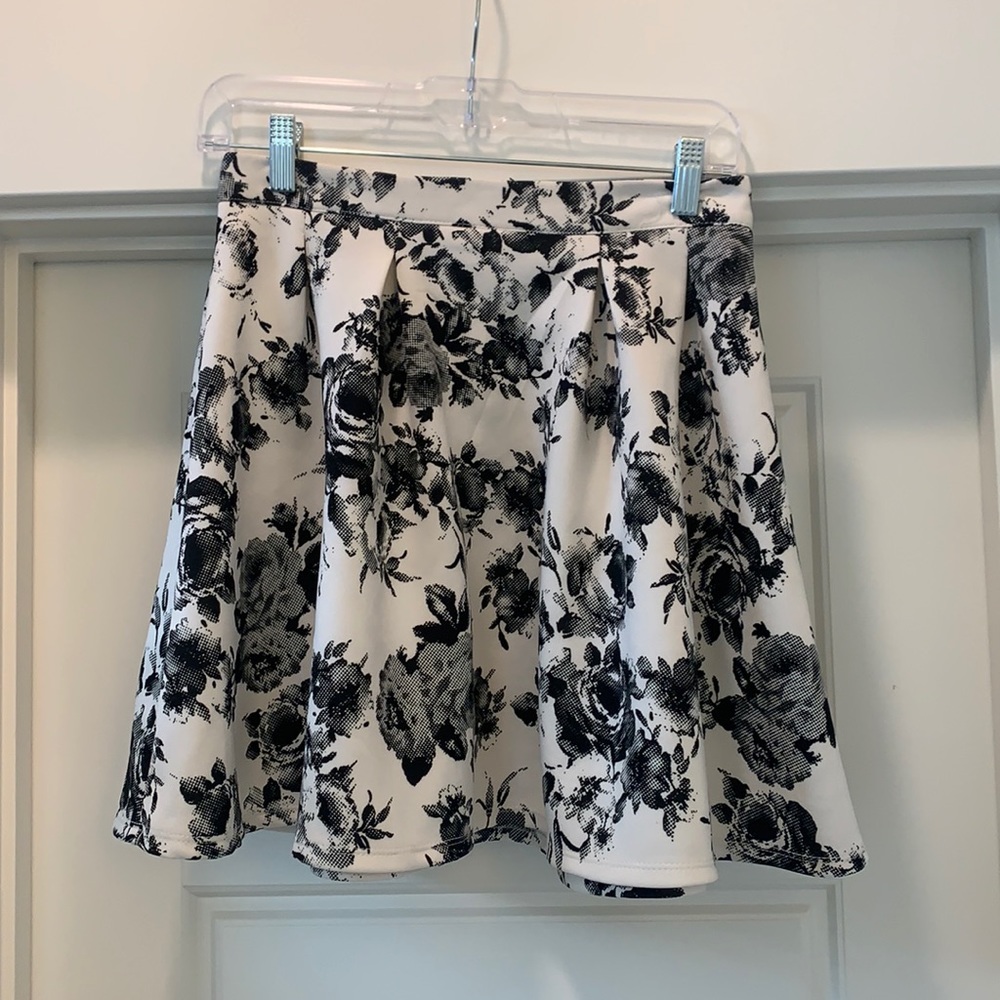Midnight doll skirt